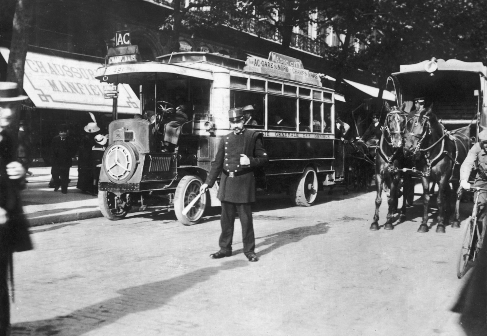 Paris Police 1900